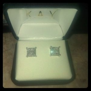 1 carat 14k white gold invisible setting diamonds